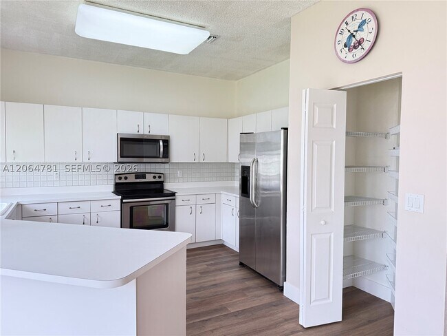 Foto del edificio - 18414 NW 9th St