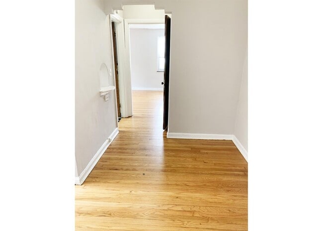 Foto del edificio - 950 Ludlow Ave