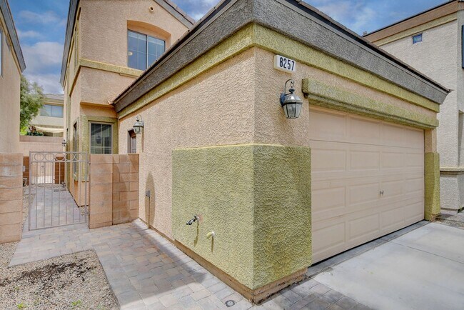 Building Photo - SINGLE FAMILY HOME IN CENTENNIAL HILLS