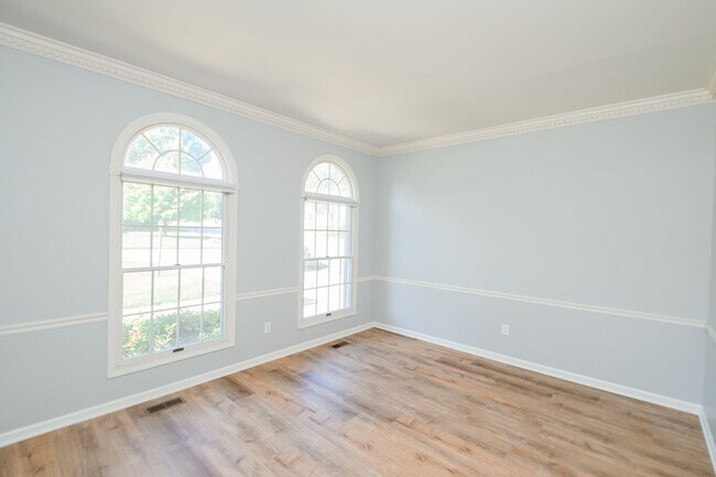 Foto del edificio - 5 bedroom / 2.5 bathroom Home for Rent in ...