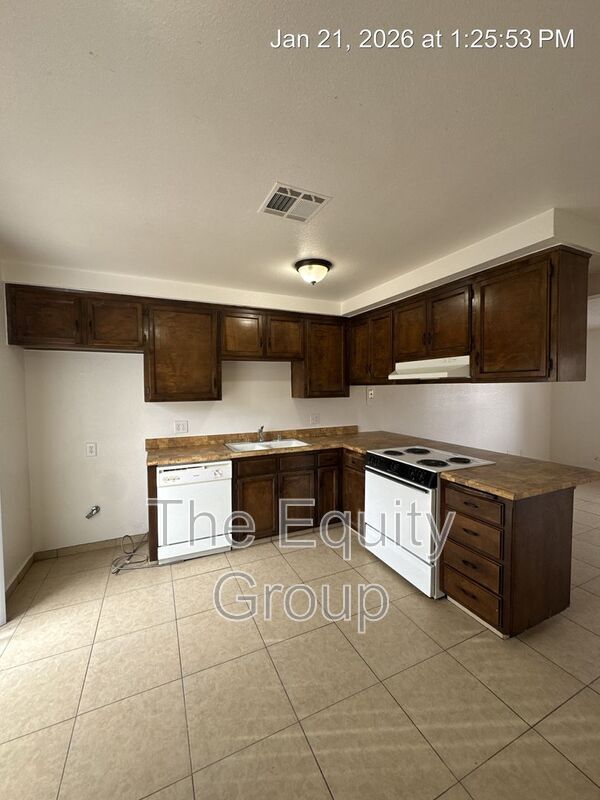 Foto del edificio - 2025 S Tracy Ct