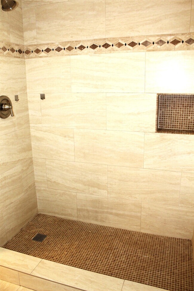Foto del edificio - 14555 Wunderlich Dr