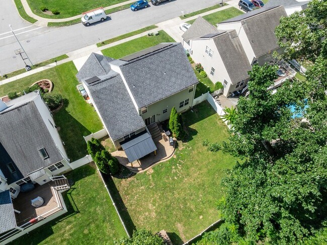 Building Photo - 157 Juniper Ln