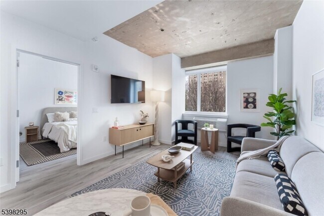 Foto del edificio - 10 Commerce Ct