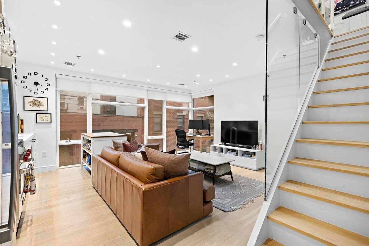 Foto principal - 313 Washington St