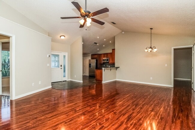 Building Photo - 1215 Creek Woods Cir