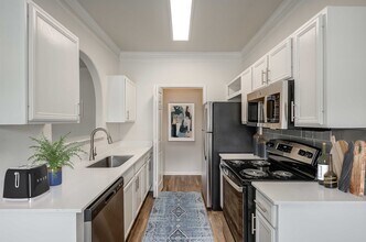 Building Photo - Avana River Park