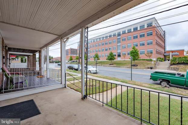 Building Photo - 3410 Wilkens Ave