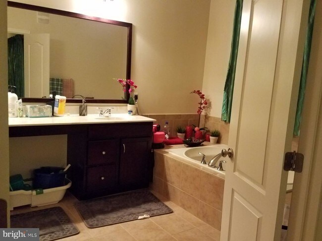 Foto del edificio - 23780 Hopewell Manor Terrace