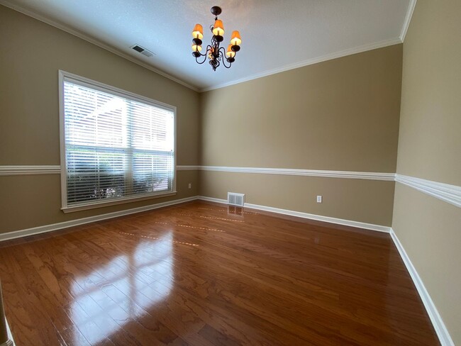 Building Photo - BEAUTIFUL SPACIOUS HOME IN BARTLETT