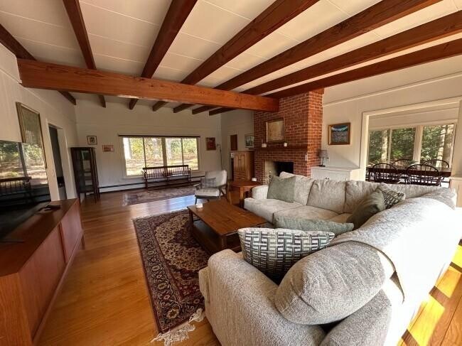 Foto del edificio - 9 Wampanoag Cir