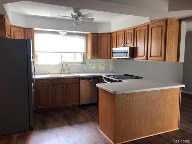 Building Photo - 11242 Glenis Dr