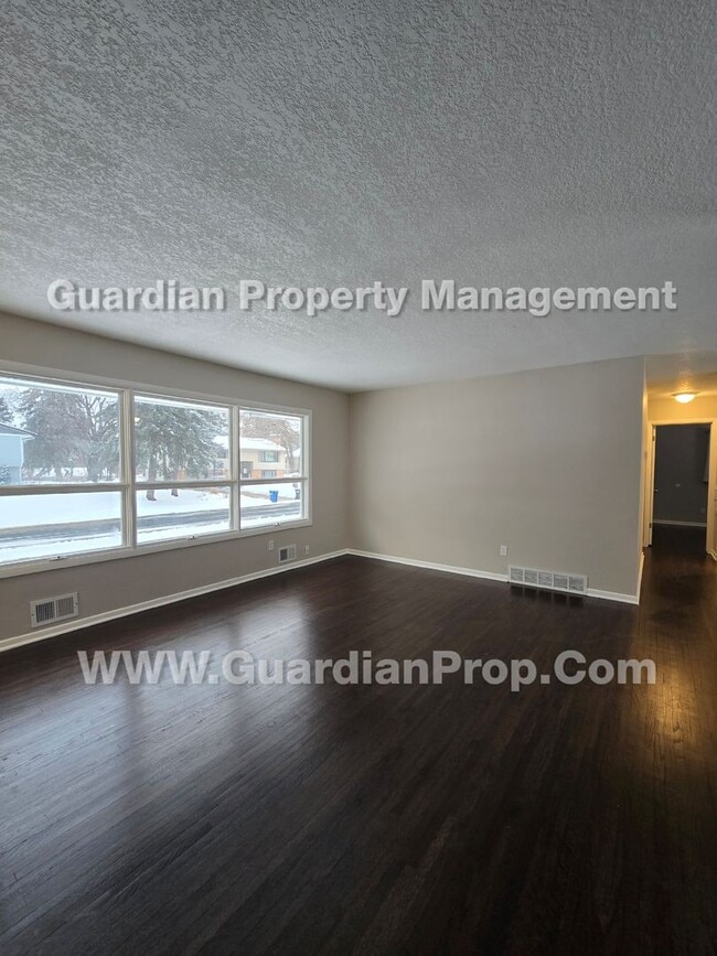 Building Photo - Available now! House with LVP flooring and new carpet, bonus office room, Walk Out Patio, fenced ...