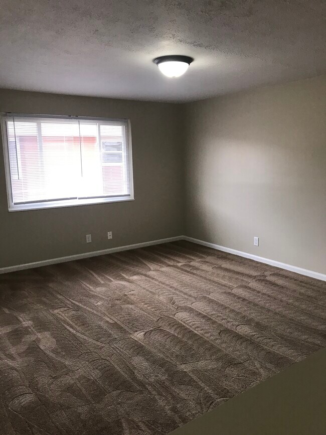 Foto del edificio - 272 W Locust St
