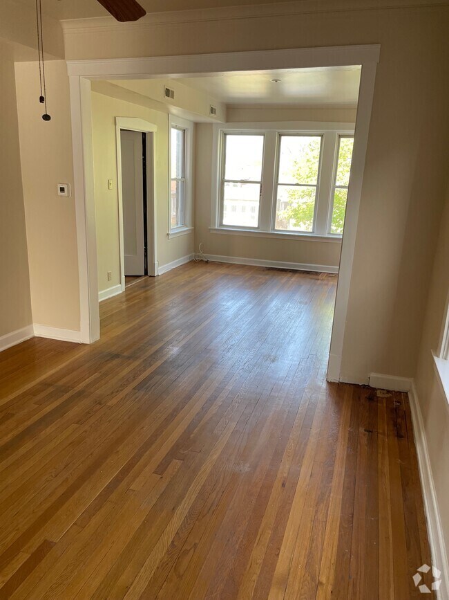 Building Photo - 4430 N Marmora Ave