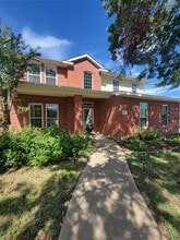 Building Photo - 107 Redwood Ln