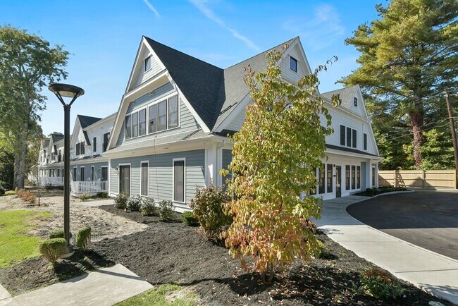 Building Photo - 1180 Great Plain Ave