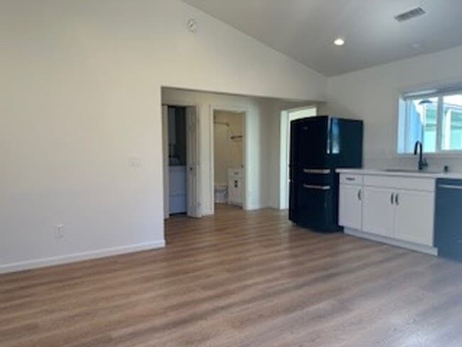 Building Photo - In the Heart of Solvang two-bedroom two ba...