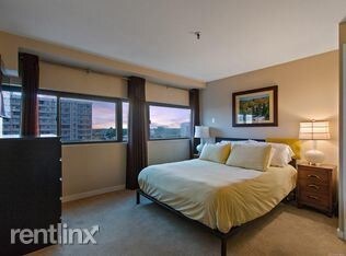 Foto del edificio - 1 br, 1 bath - 100 Park Ave W Apt 703