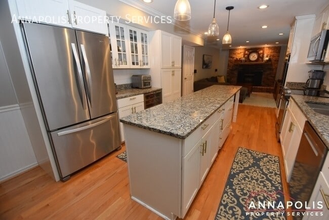 Foto del edificio - 552 Benforest Dr