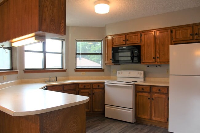 Building Photo - 161 Ben Hogan Dr