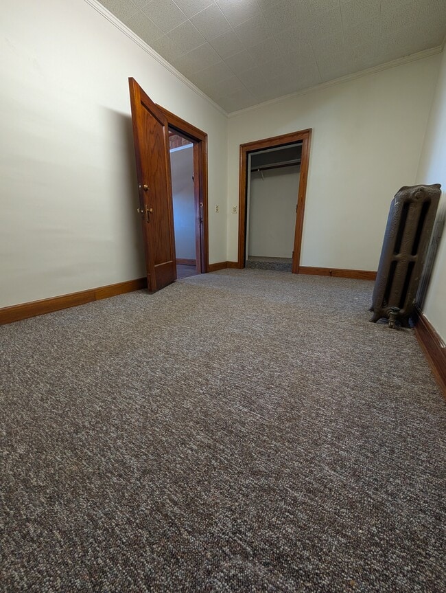 Building Photo - 121 W Comanche Ave