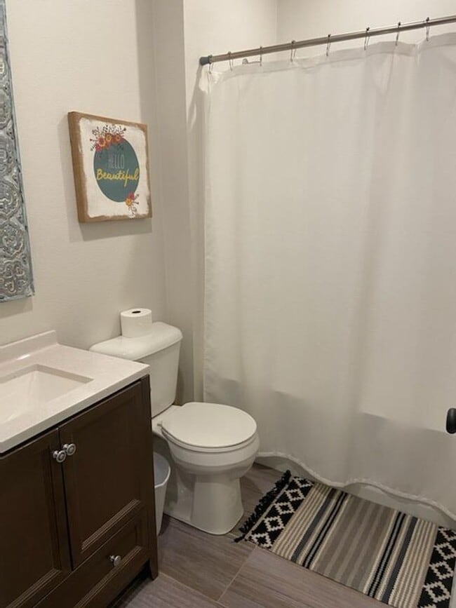 Building Photo - 2 Bedroom in Downtown Manchester!