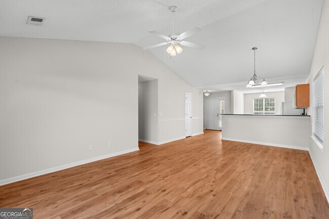 Foto del edificio - 7 Halyard Dr