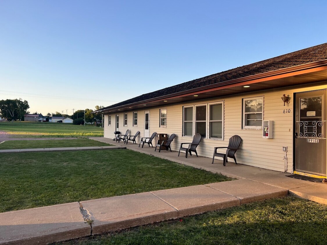 Foto principal - 610 Mellette St