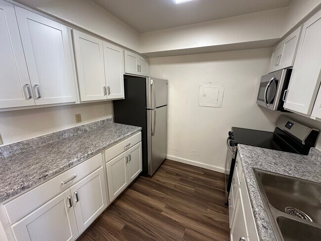 Building Photo - 228 Langdon St