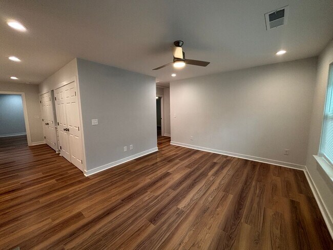 Foto del edificio - 1389 Lanvale Dr SW