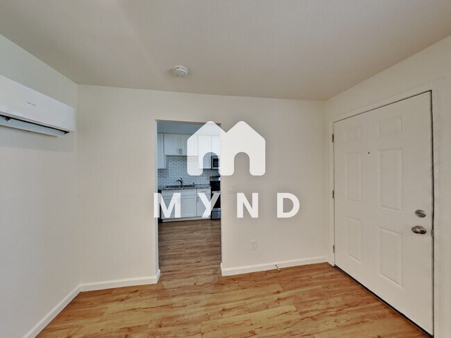 Building Photo - 5631 53rd St Unit 2