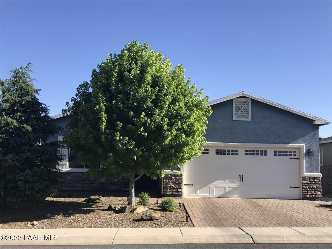 Primary Photo - 13028 E Toro St