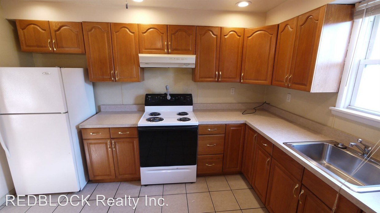 Primary Photo - 1 br, 1.5 bath Apartment - 6326 N 18th Street