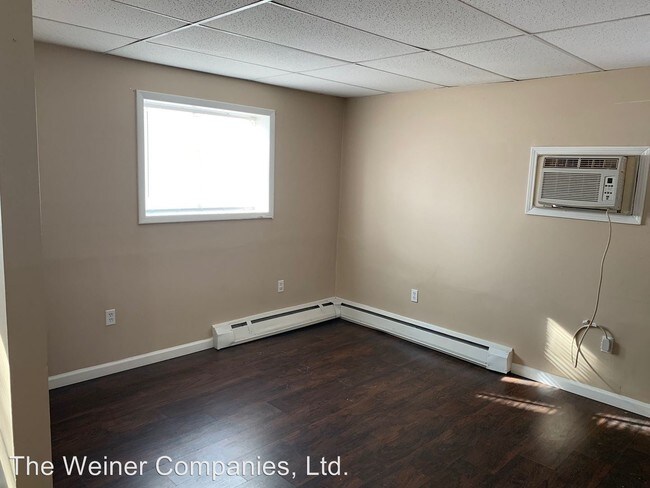 Building Photo - 1345 Harmon Dr