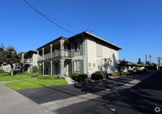 Building Photo - Tustin Orleans