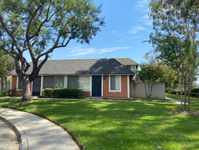 Foto del edificio - 2 br, 1 bath Townhome - 1304 Brooktree Cir