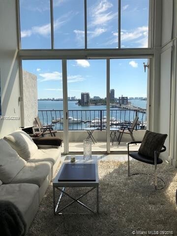 Foto del edificio - 555 NE 15th St