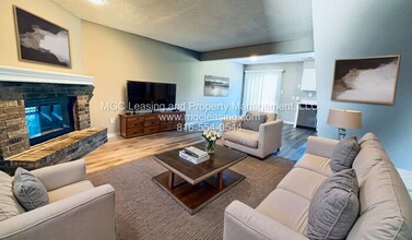 Building Photo - 2121 Highridge Dr