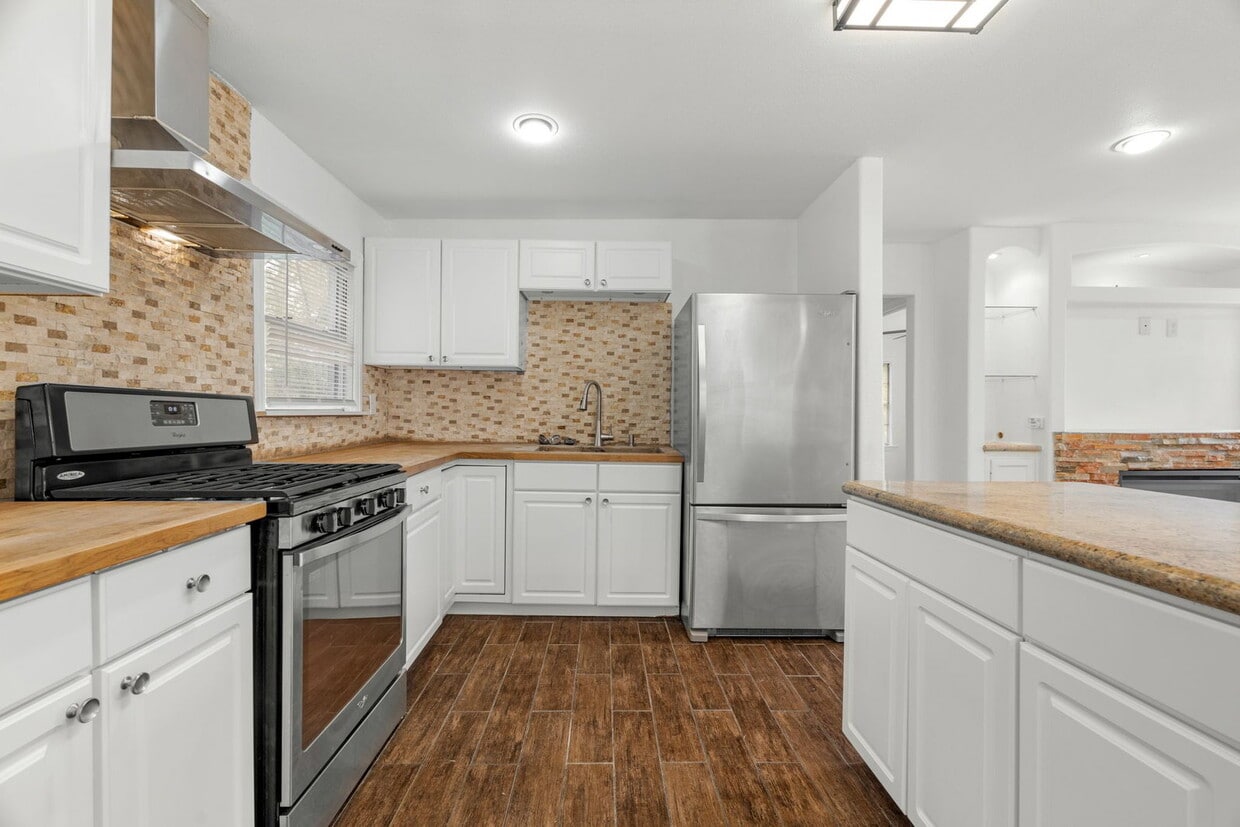Photo - 729 East 41st Street