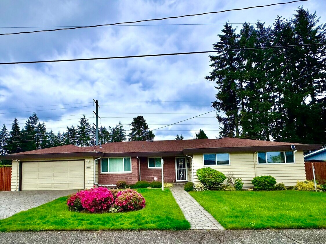Foto del edificio - 932 Lynnwood Ave NE