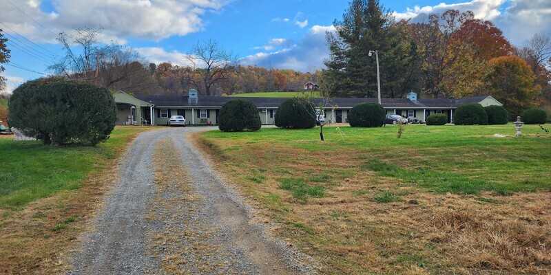 Primary Photo - Boxwood Apartments