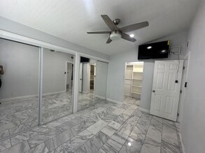 Building Photo - 9622 Stonybrook Dr