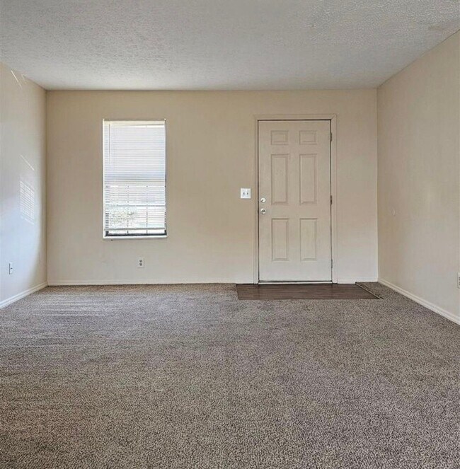 Foto del edificio - 2841 Frontier Ct