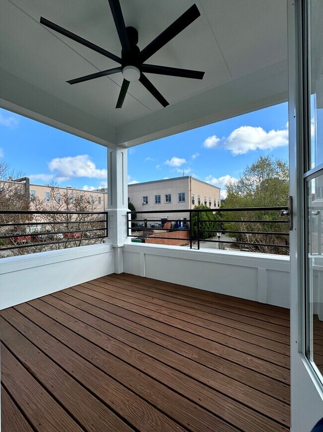 Foto del edificio - RARE two-bedroom condo in Southern Village.
