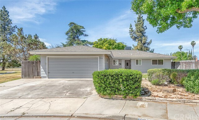Primary Photo - 3433 Bautista Ct