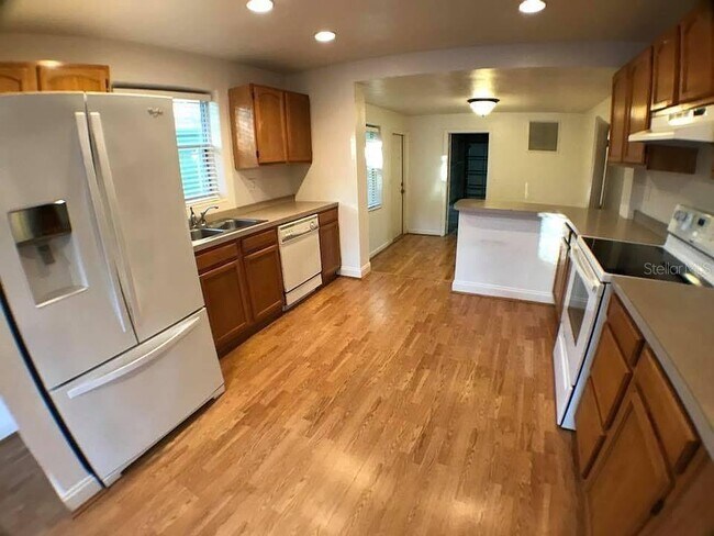 Foto del edificio - 163 6th St NW