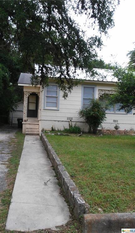 Primary Photo - 111 E Hillcrest Dr