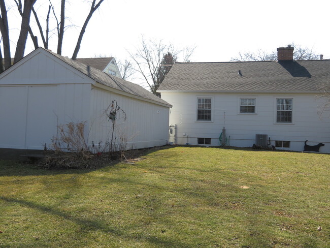 Foto del edificio - 3718 Maple Ave