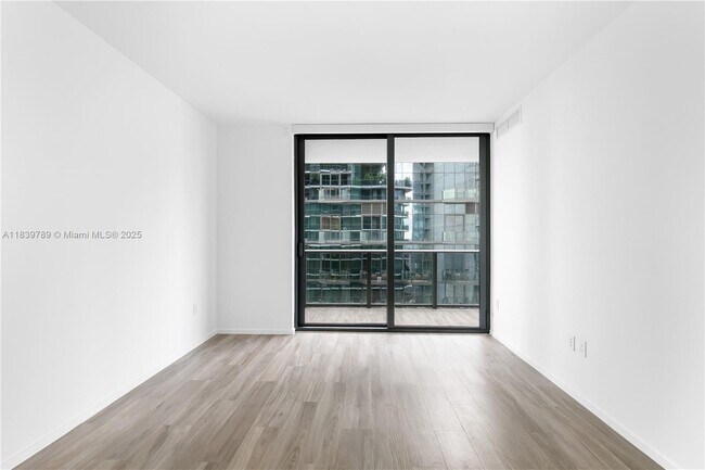 Building Photo - 801 S Miami Ave